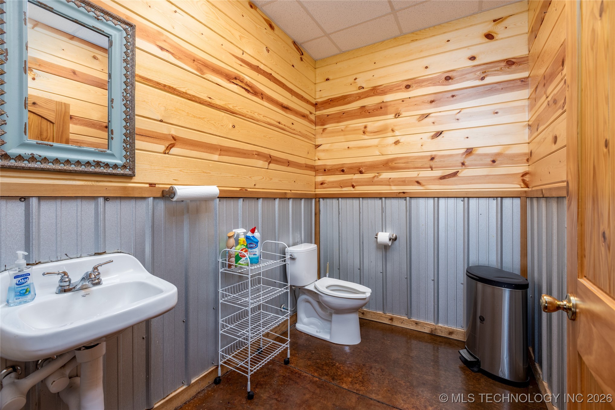 1910 E Jackson Street Property Photo 41