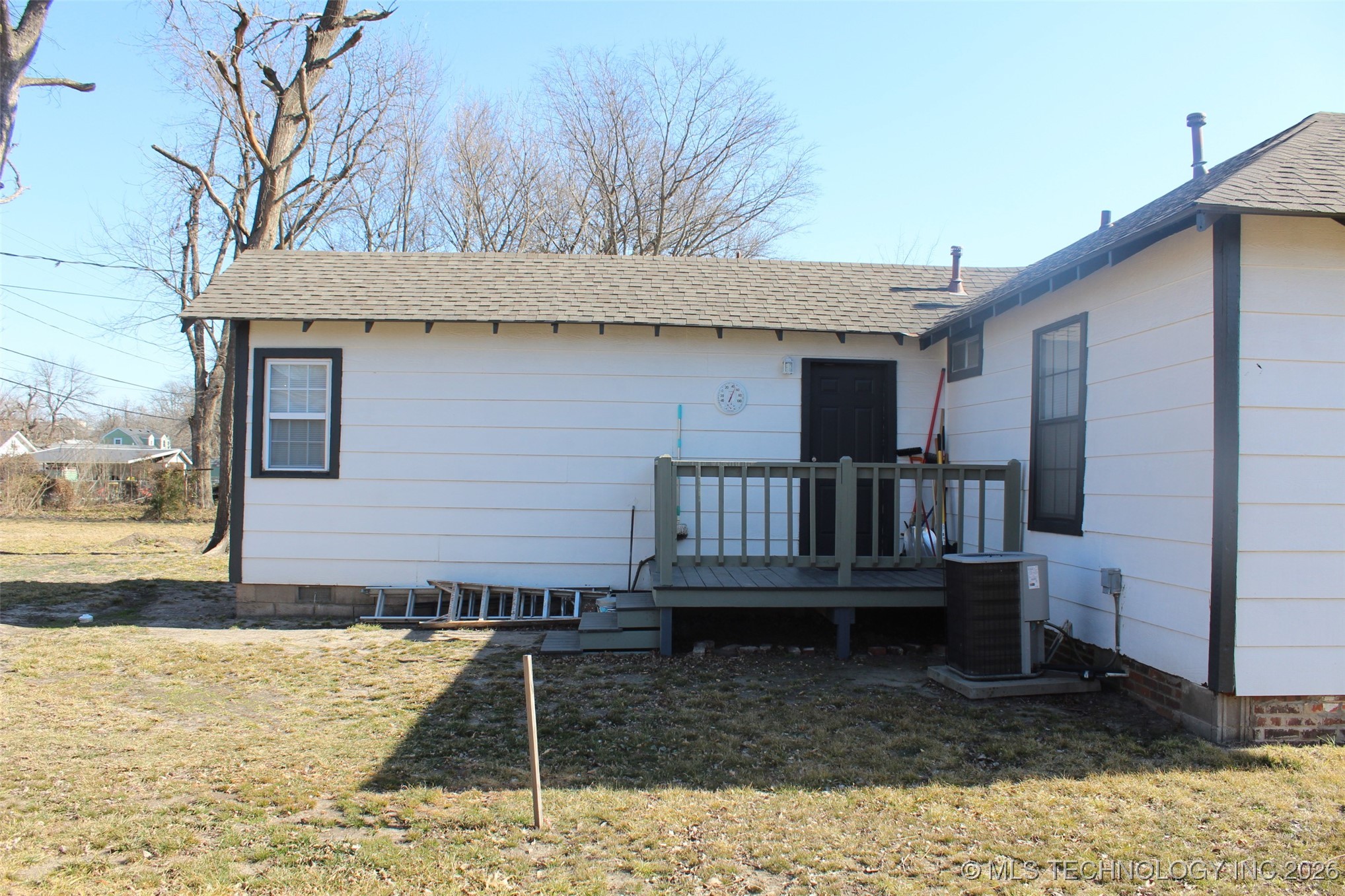 424 W 15th Street Property Photo 5