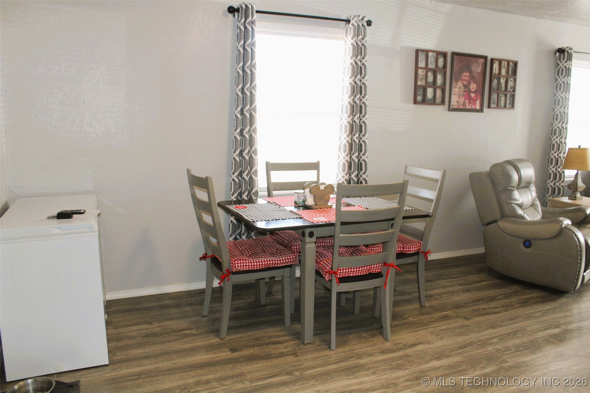 424 W 15th Street Property Photo 15