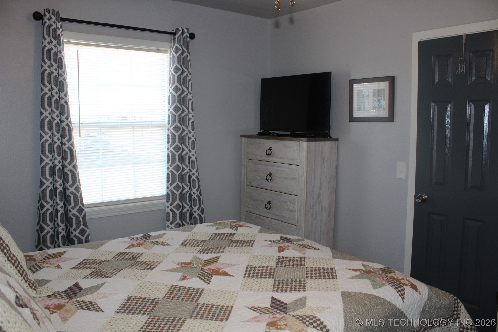 424 W 15th Street Property Photo 24