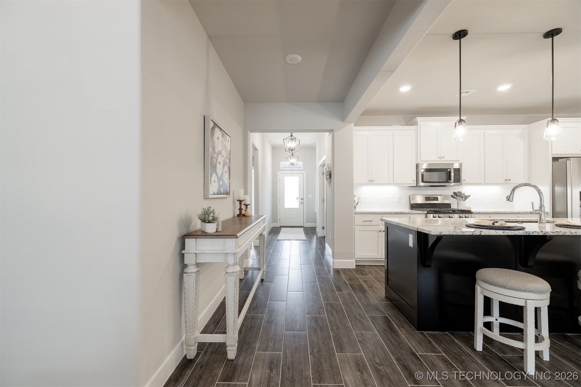 2942 N Briarwood Avenue Property Photo 8