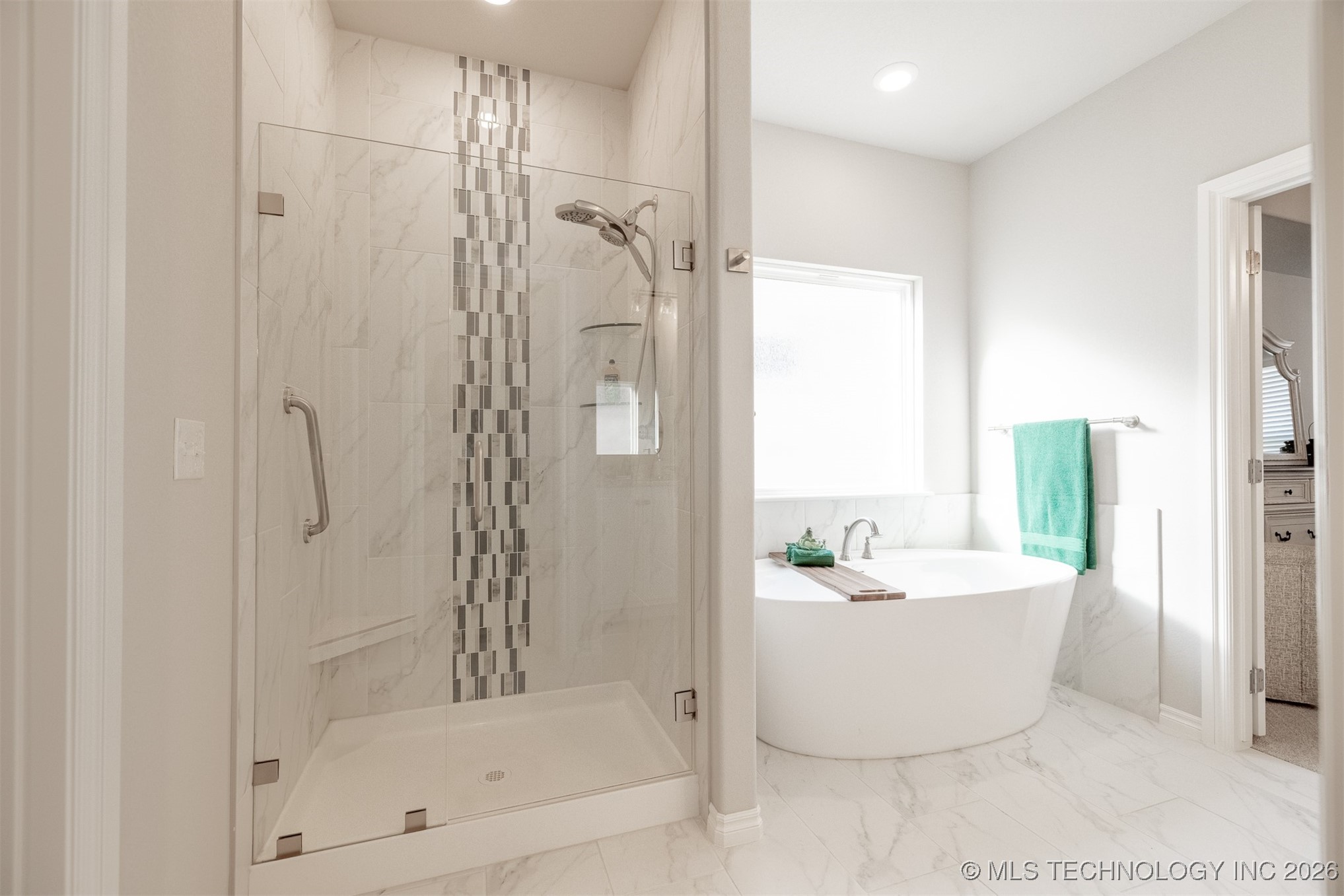 2942 N Briarwood Avenue Property Photo 32