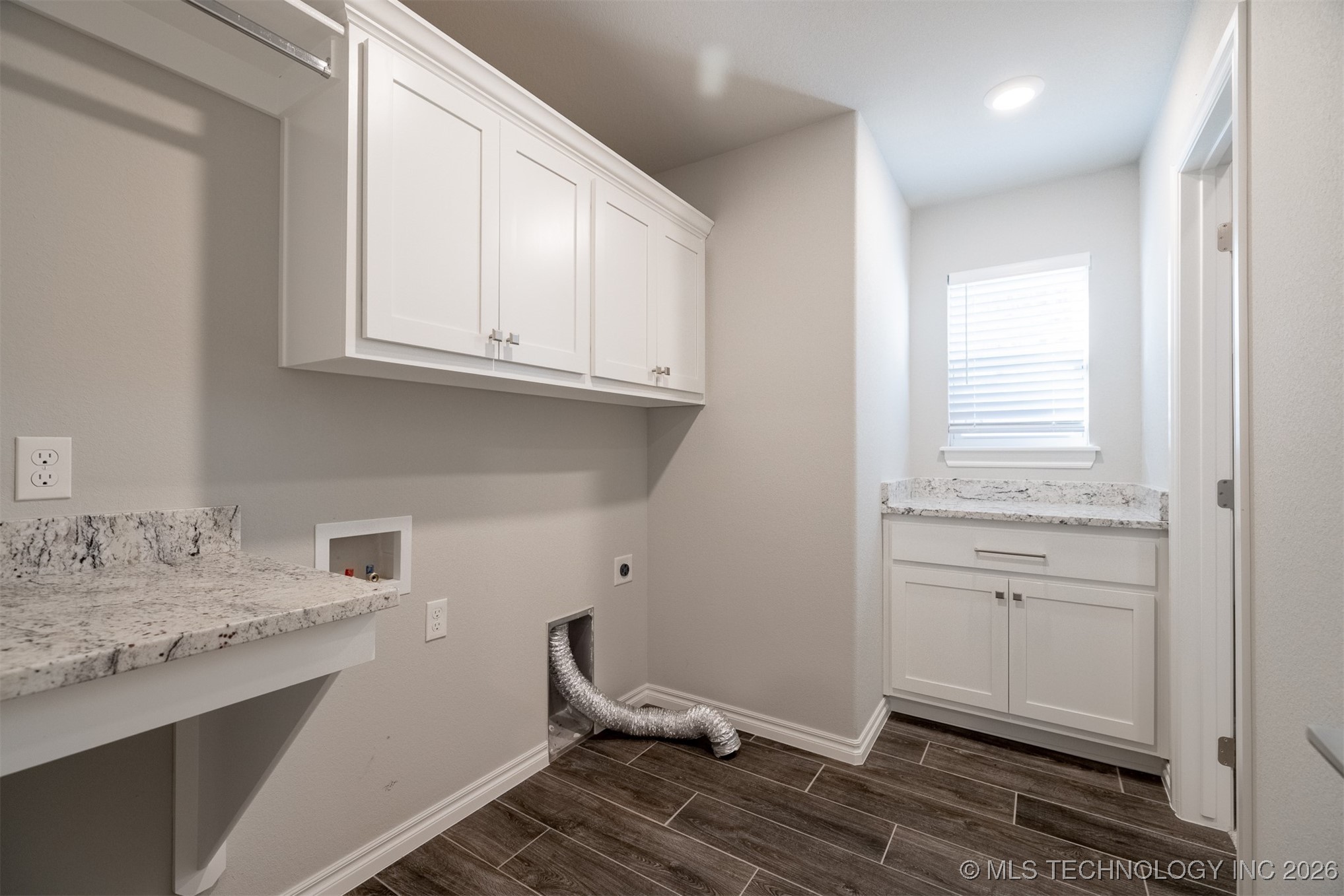 2942 N Briarwood Avenue Property Photo 35