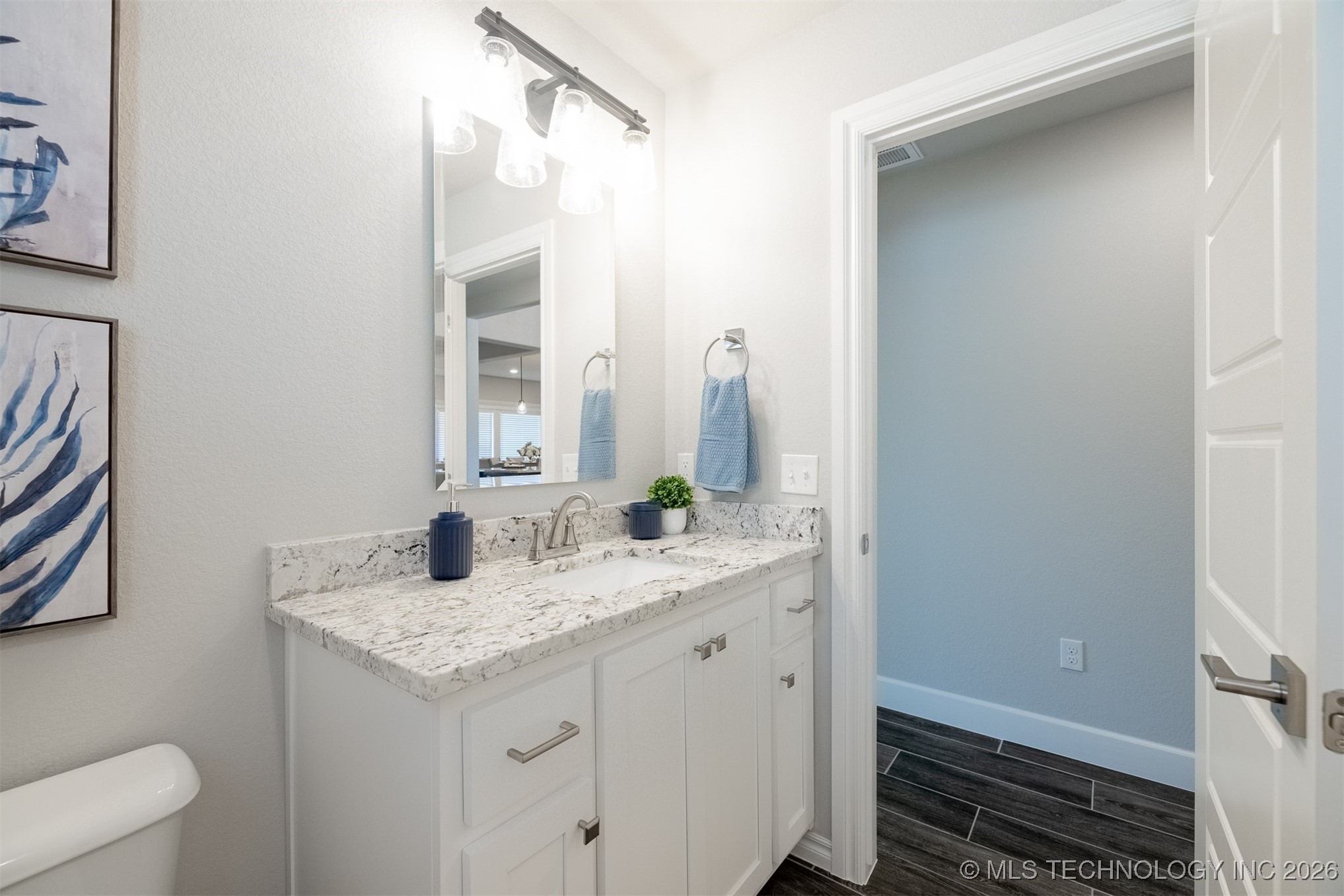 2942 N Briarwood Avenue Property Photo 41