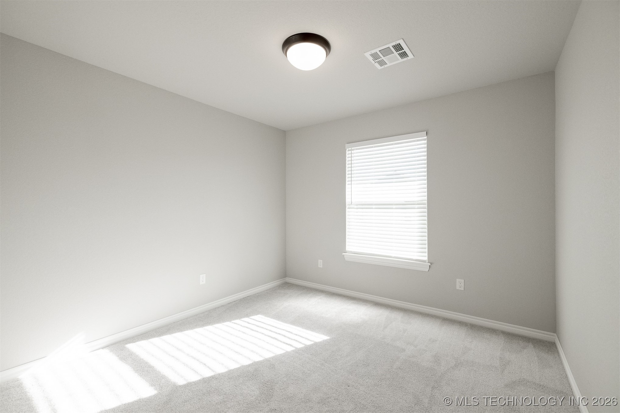 2942 N Briarwood Avenue Property Photo 43