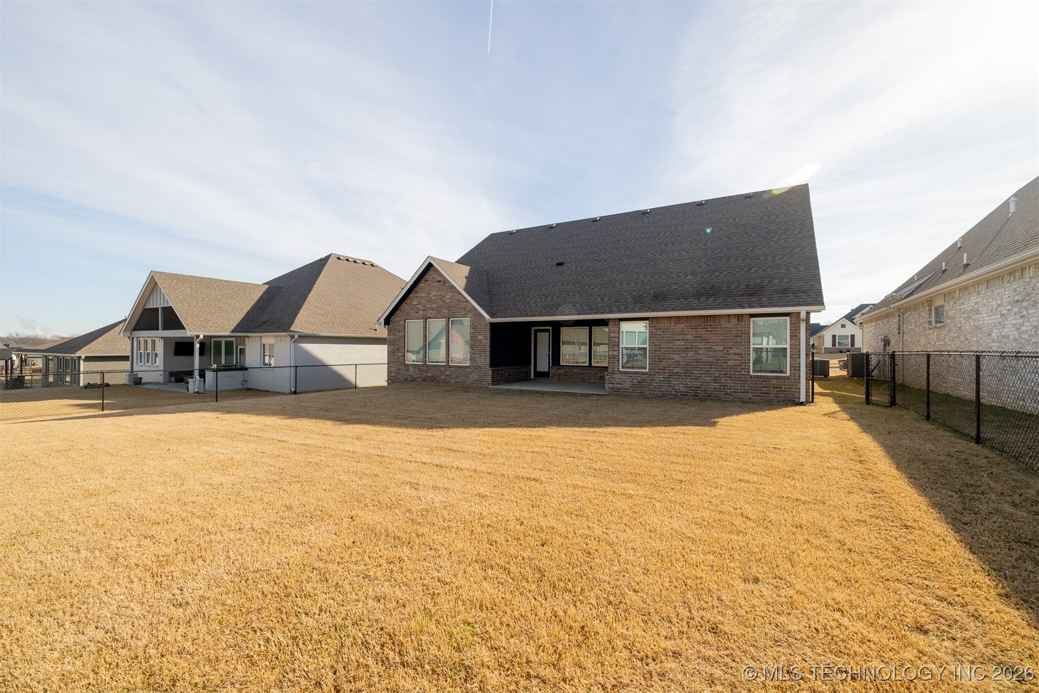 2942 N Briarwood Avenue Property Photo 46