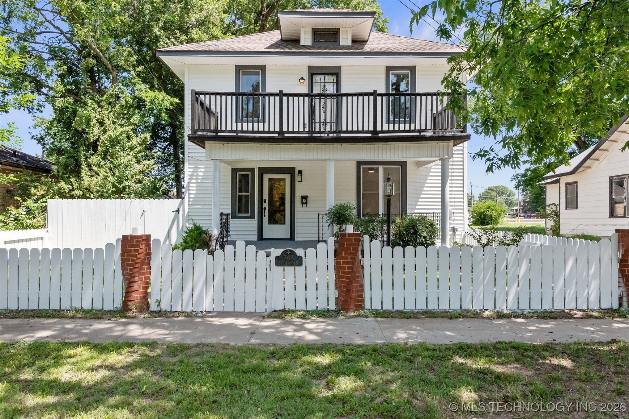 703 E Church Street Property Photo 1