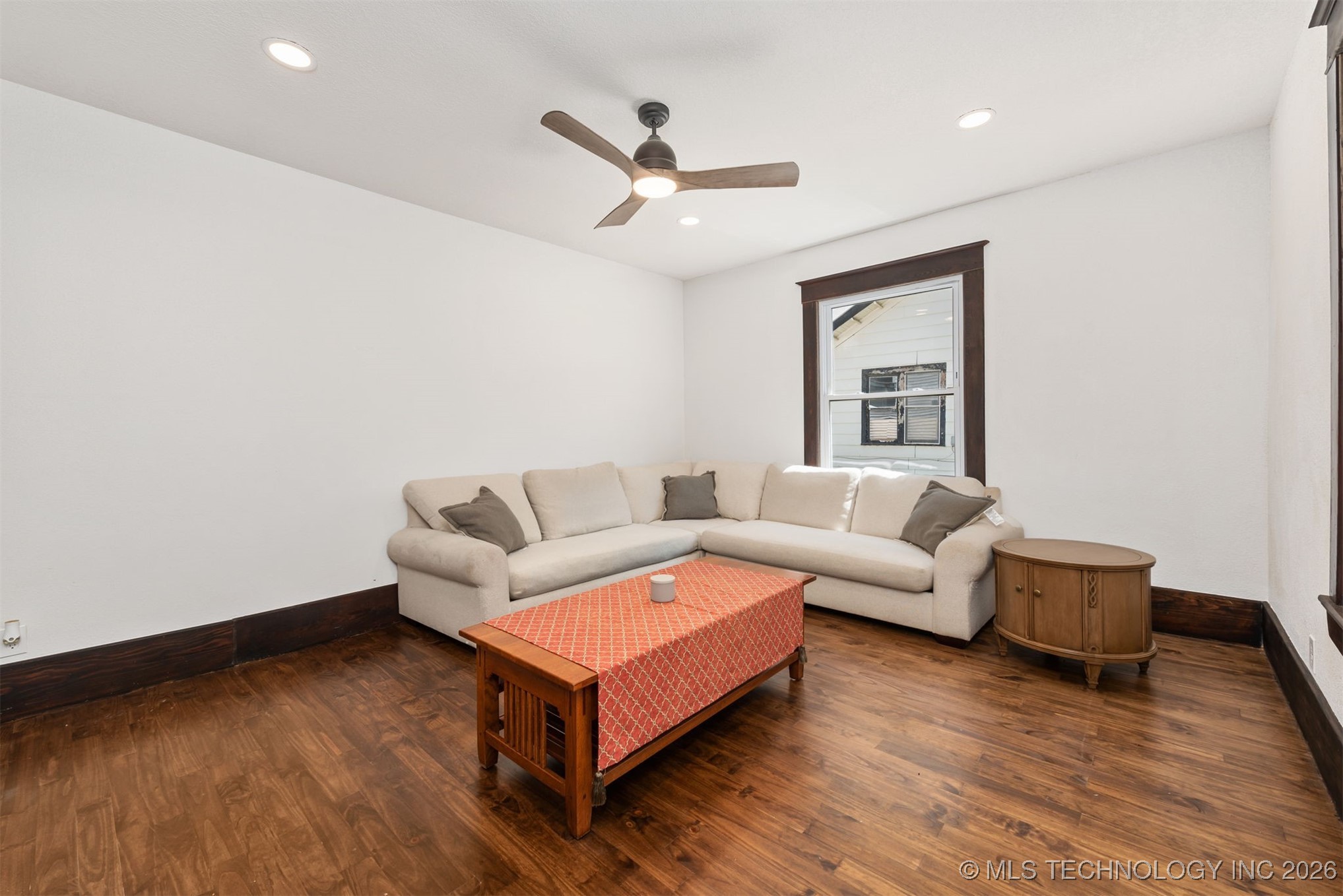 703 E Church Street Property Photo 6