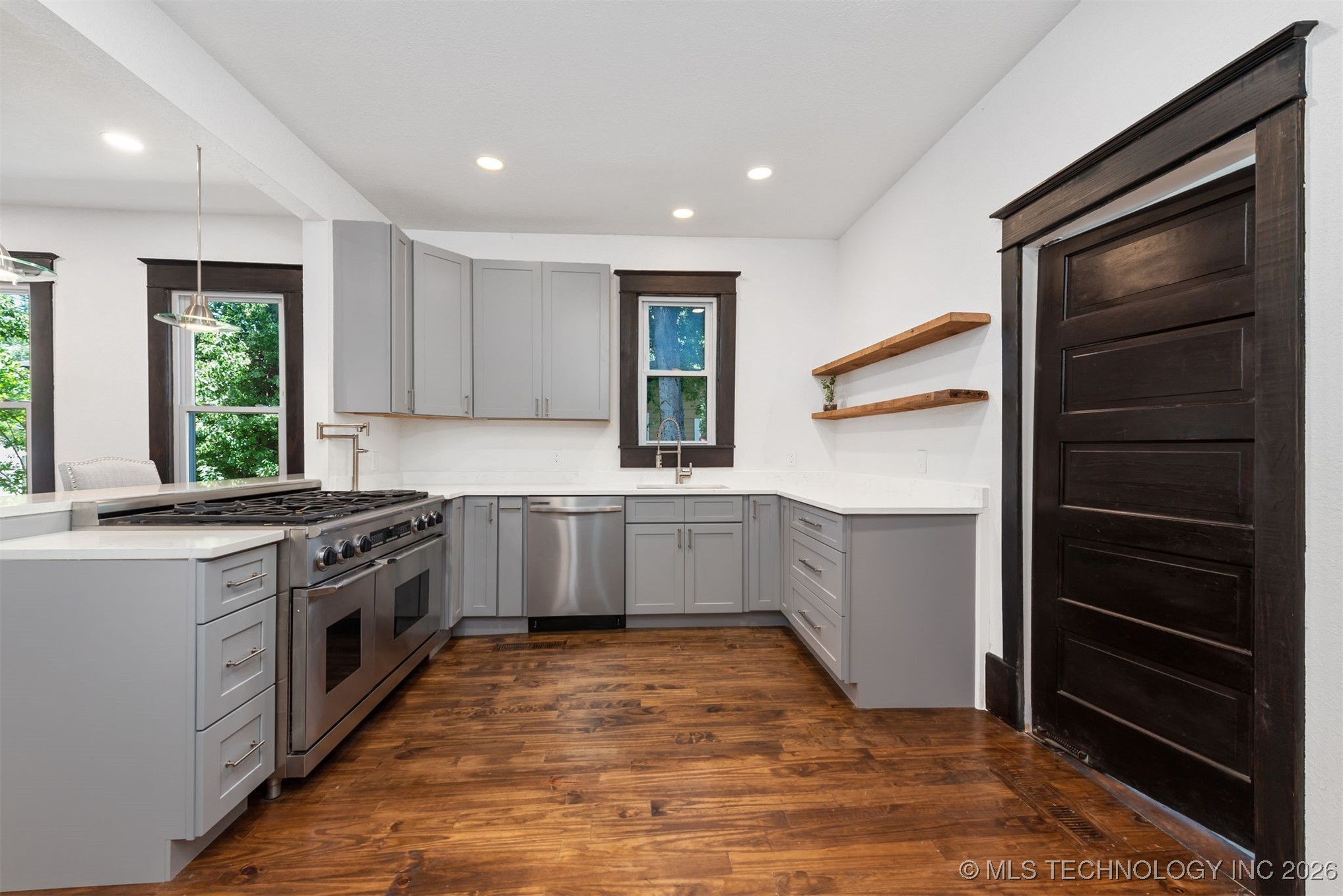 703 E Church Street Property Photo 11