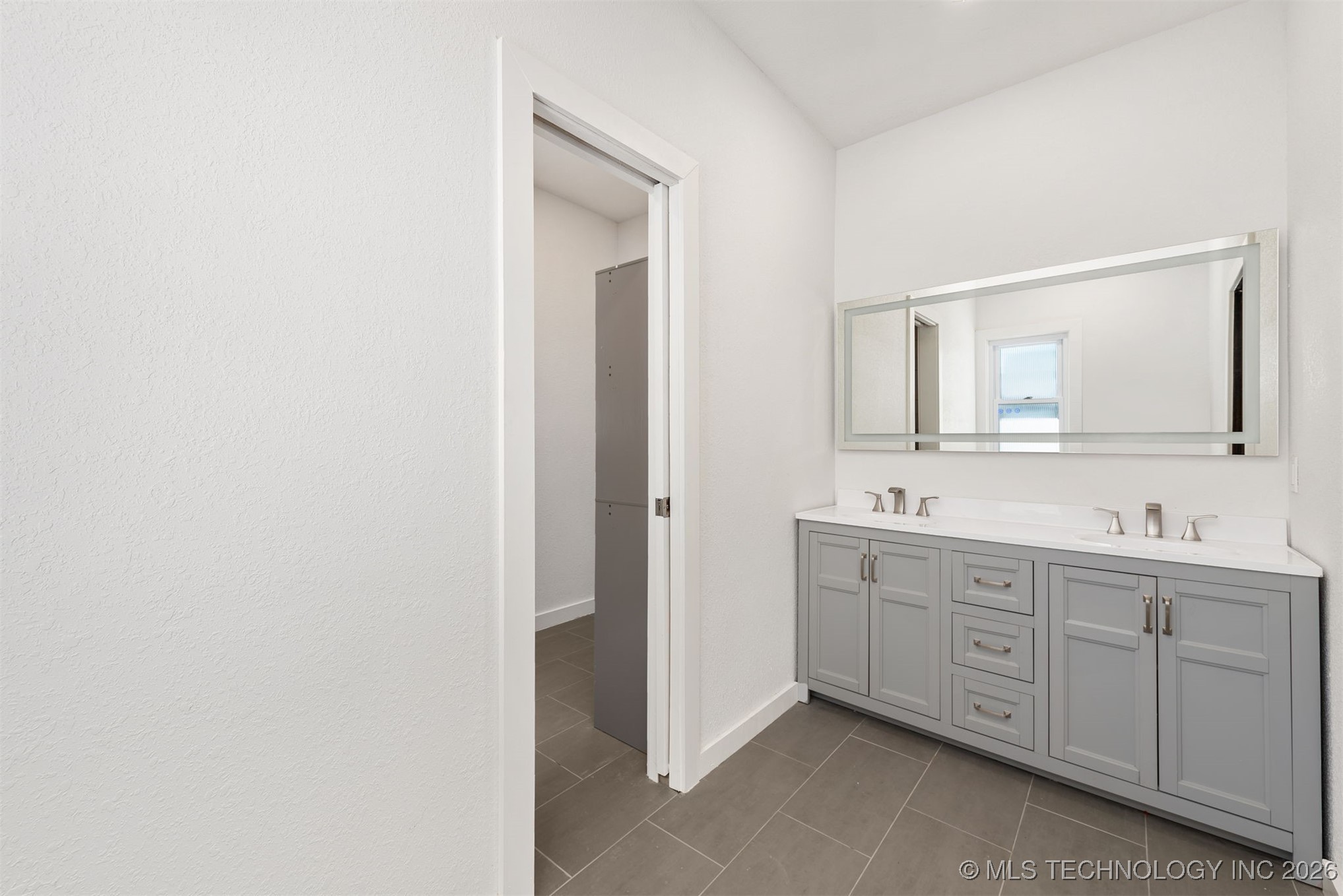 703 E Church Street Property Photo 15