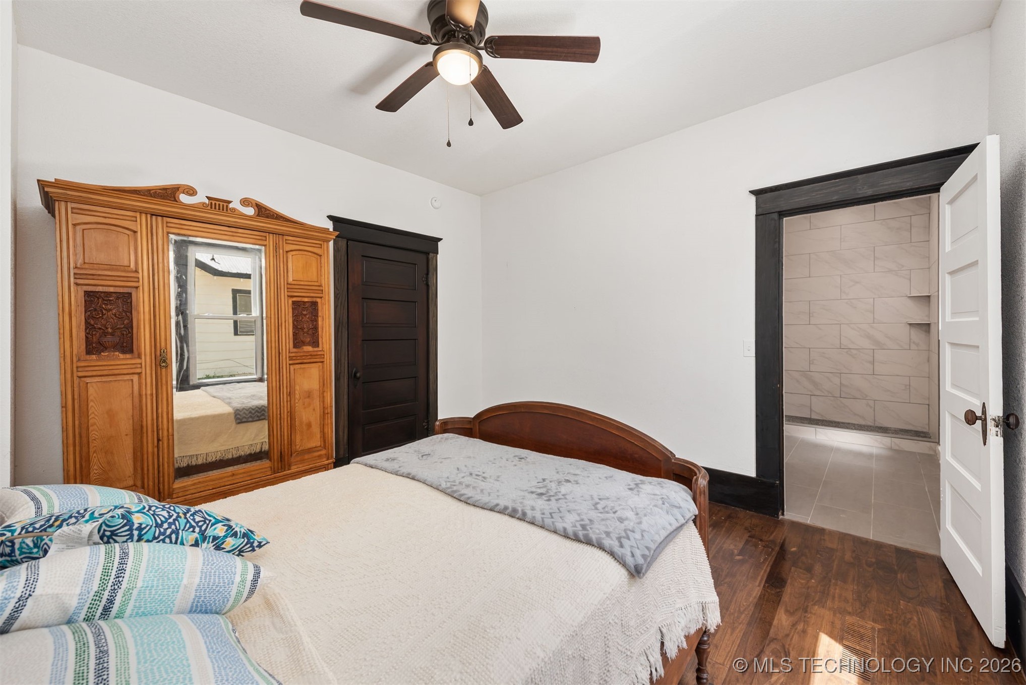 703 E Church Street Property Photo 17