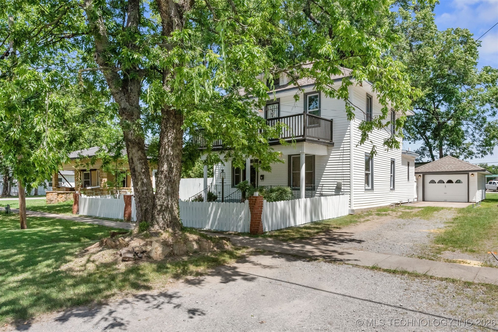 703 E Church Street Property Photo 30