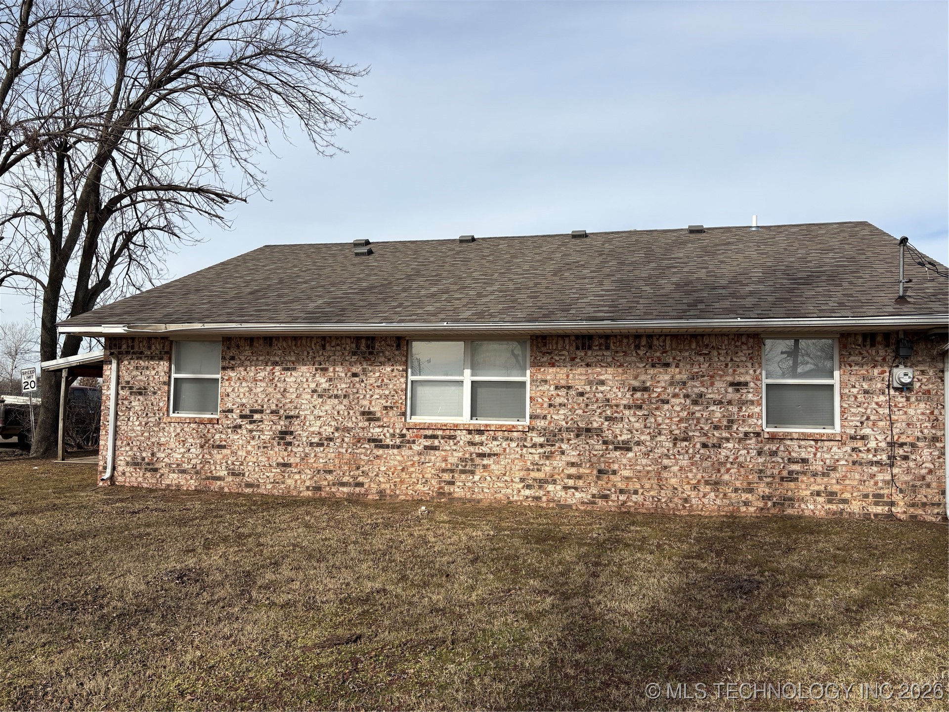 1001 E Pecan Street Property Photo 4