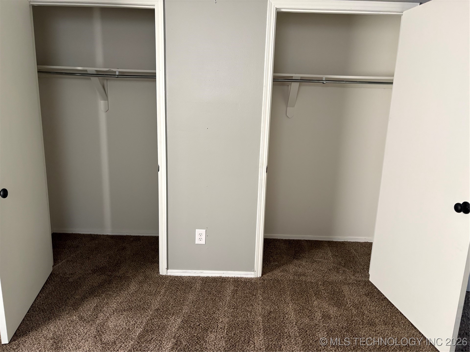 1001 E Pecan Street Property Photo 10