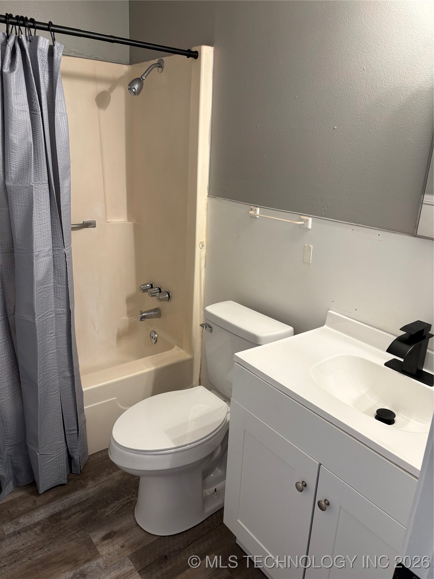 1001 E Pecan Street Property Photo 12