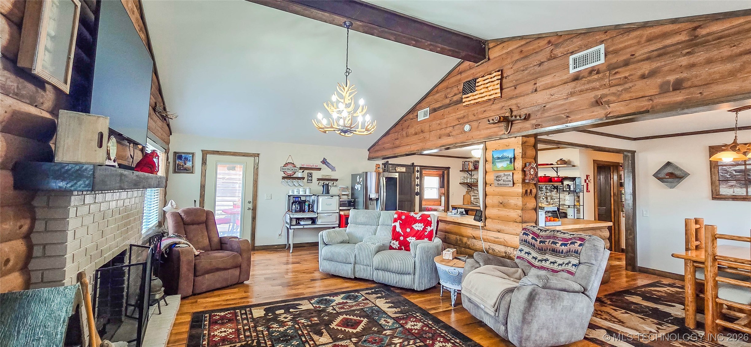 414397 E 1074 Road Property Photo 5