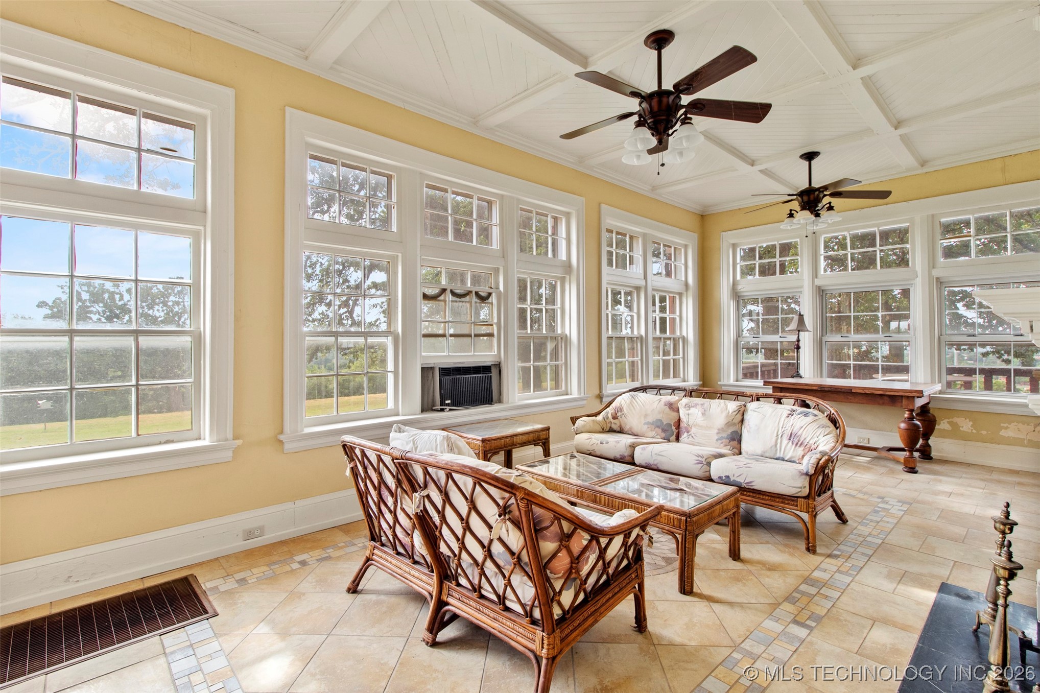 1312 E 9th Property Photo 24