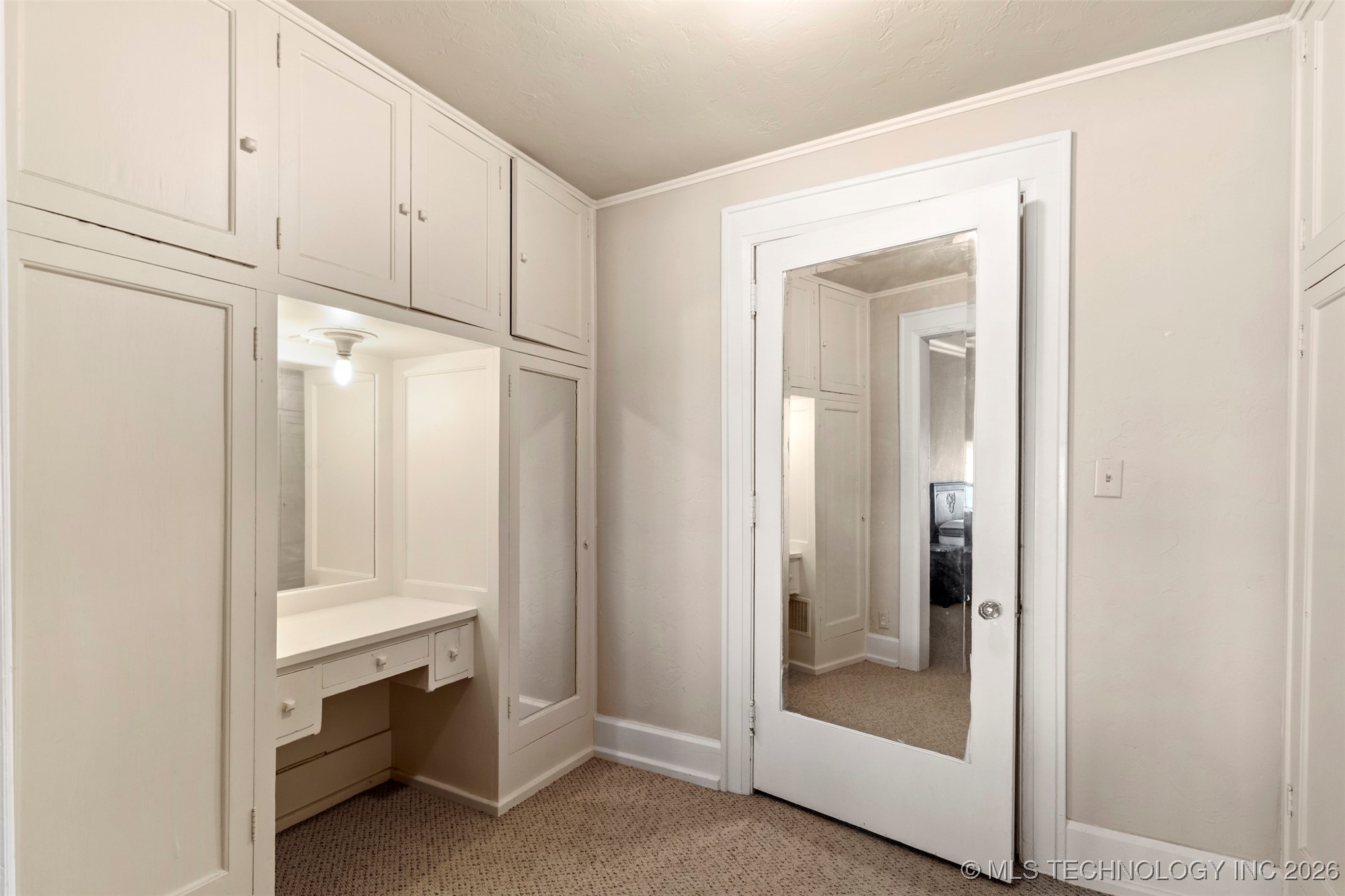 1312 E 9th Property Photo 49