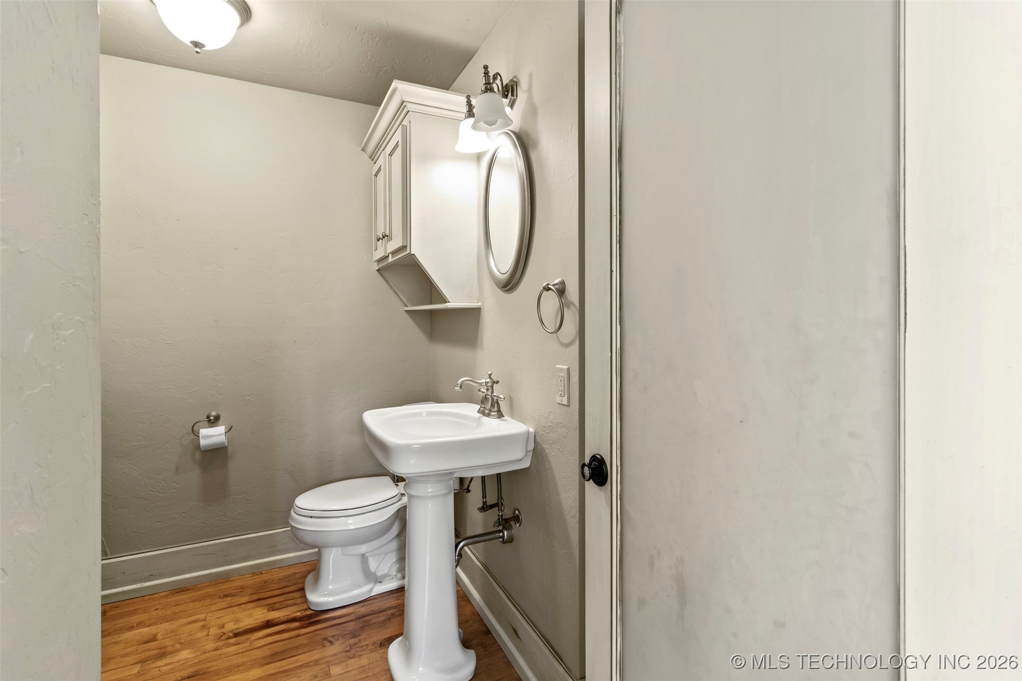 1312 E 9th Property Photo 60