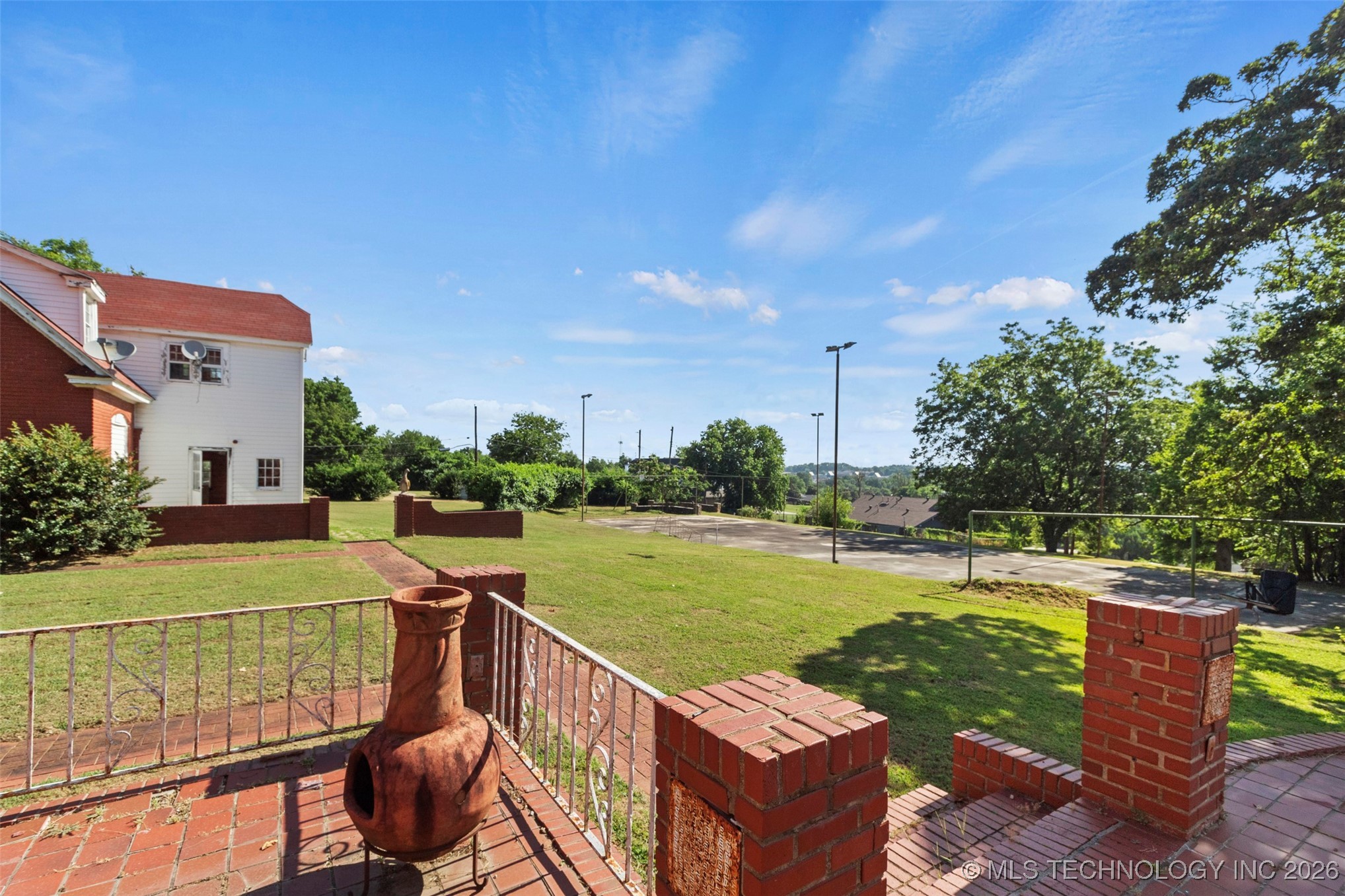 1312 E 9th Property Photo 71