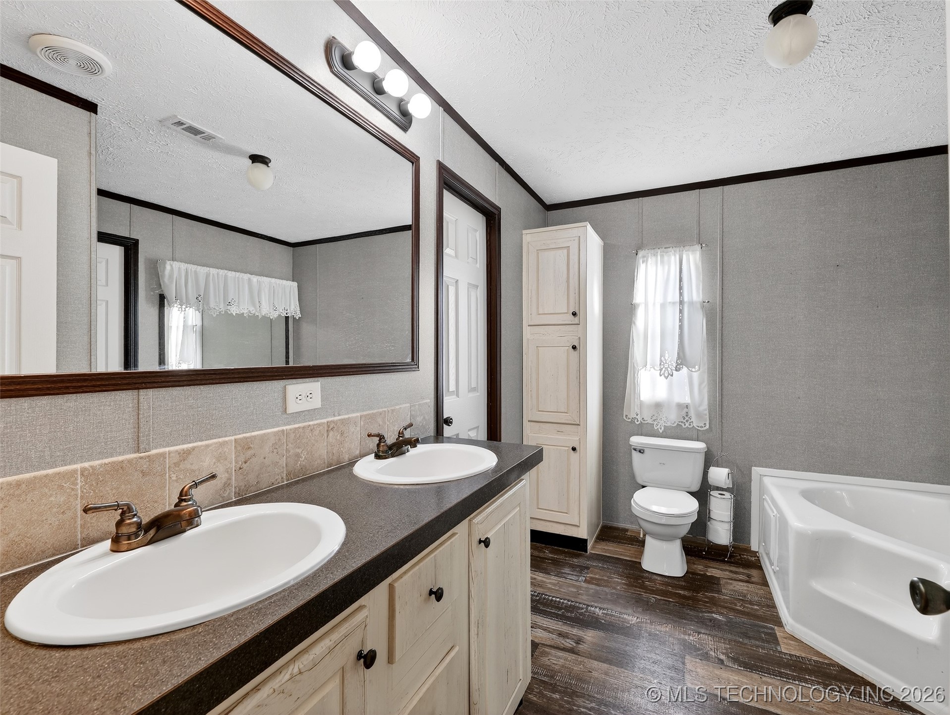 124 N Bk 1412 Road Property Photo 22