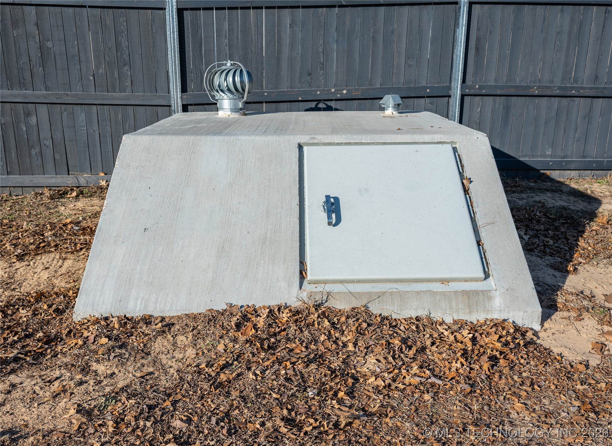 421317 E 1168 Property Photo 6