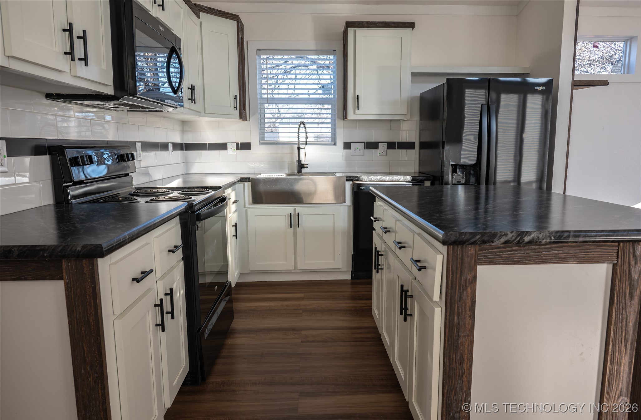 421317 E 1168 Property Photo 7