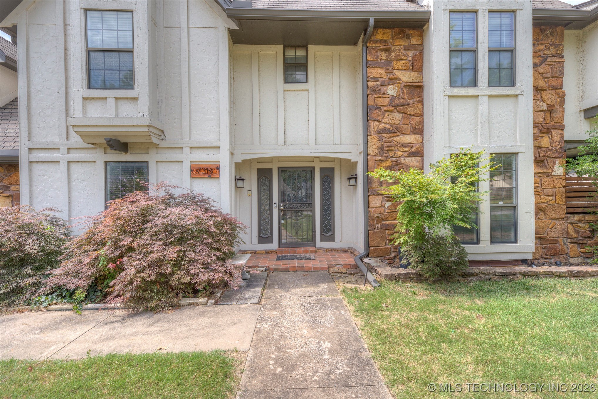 7316 E 85th Street Property Photo 2