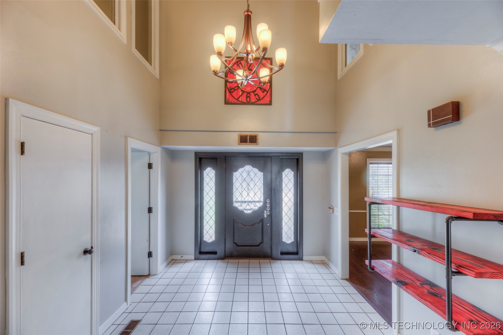 7316 E 85th Street Property Photo 3