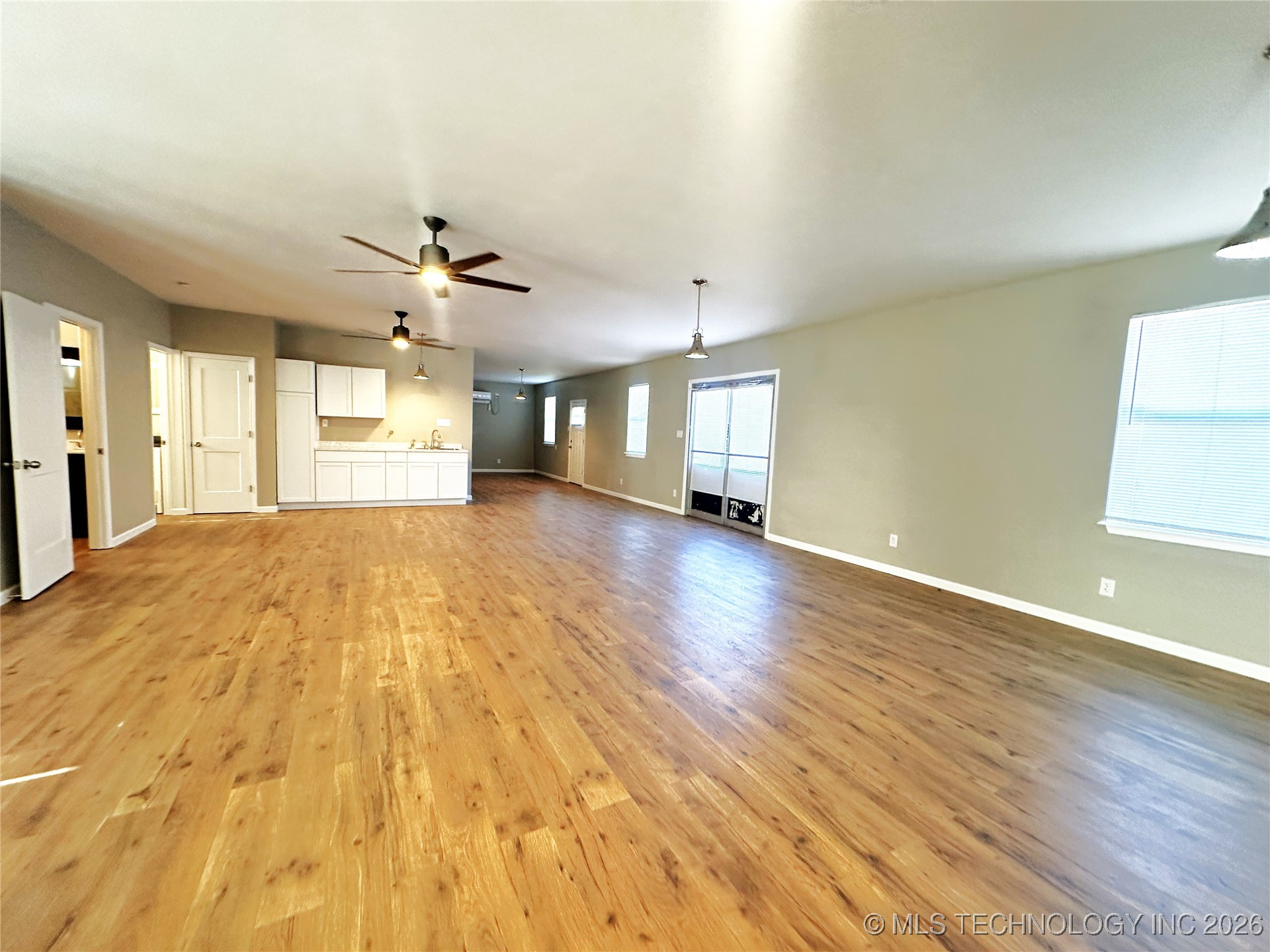 28 Country Club Drive Property Photo 8