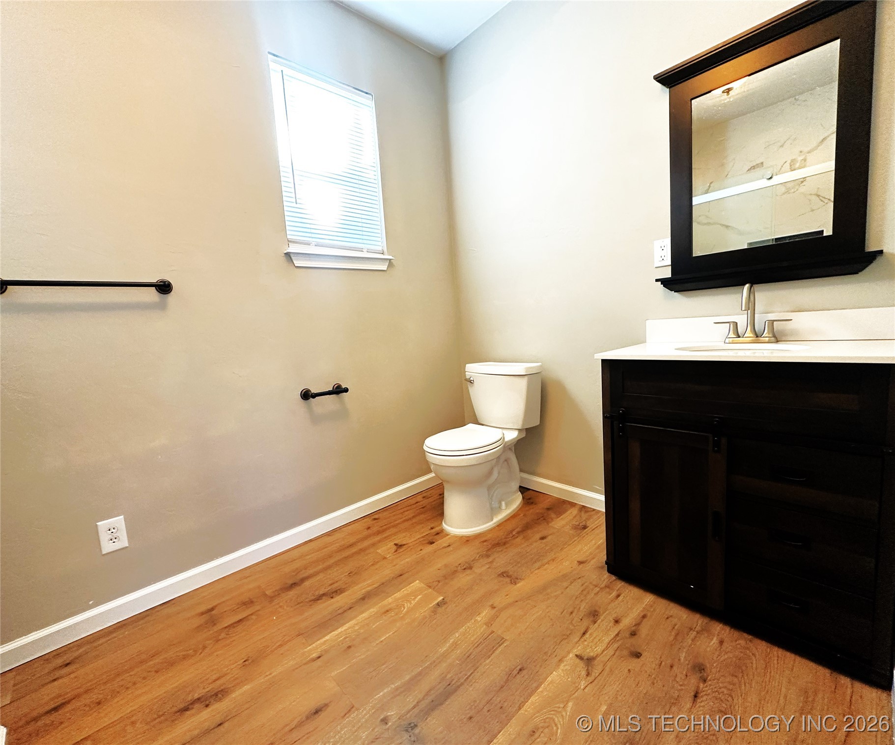 28 Country Club Drive Property Photo 9