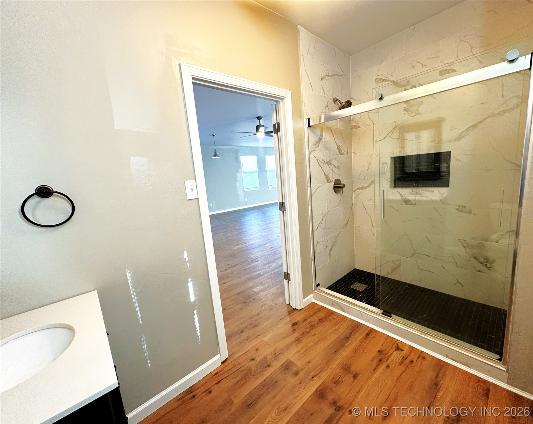 28 Country Club Drive Property Photo 10