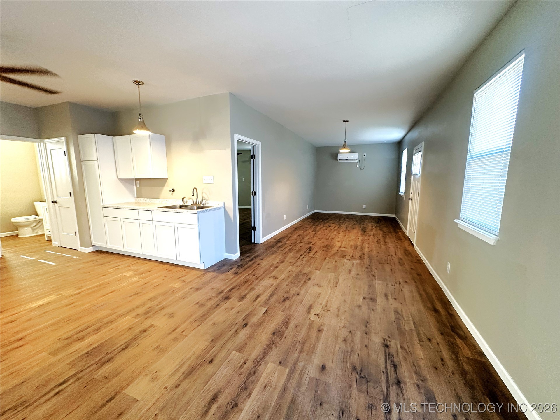 28 Country Club Drive Property Photo 12