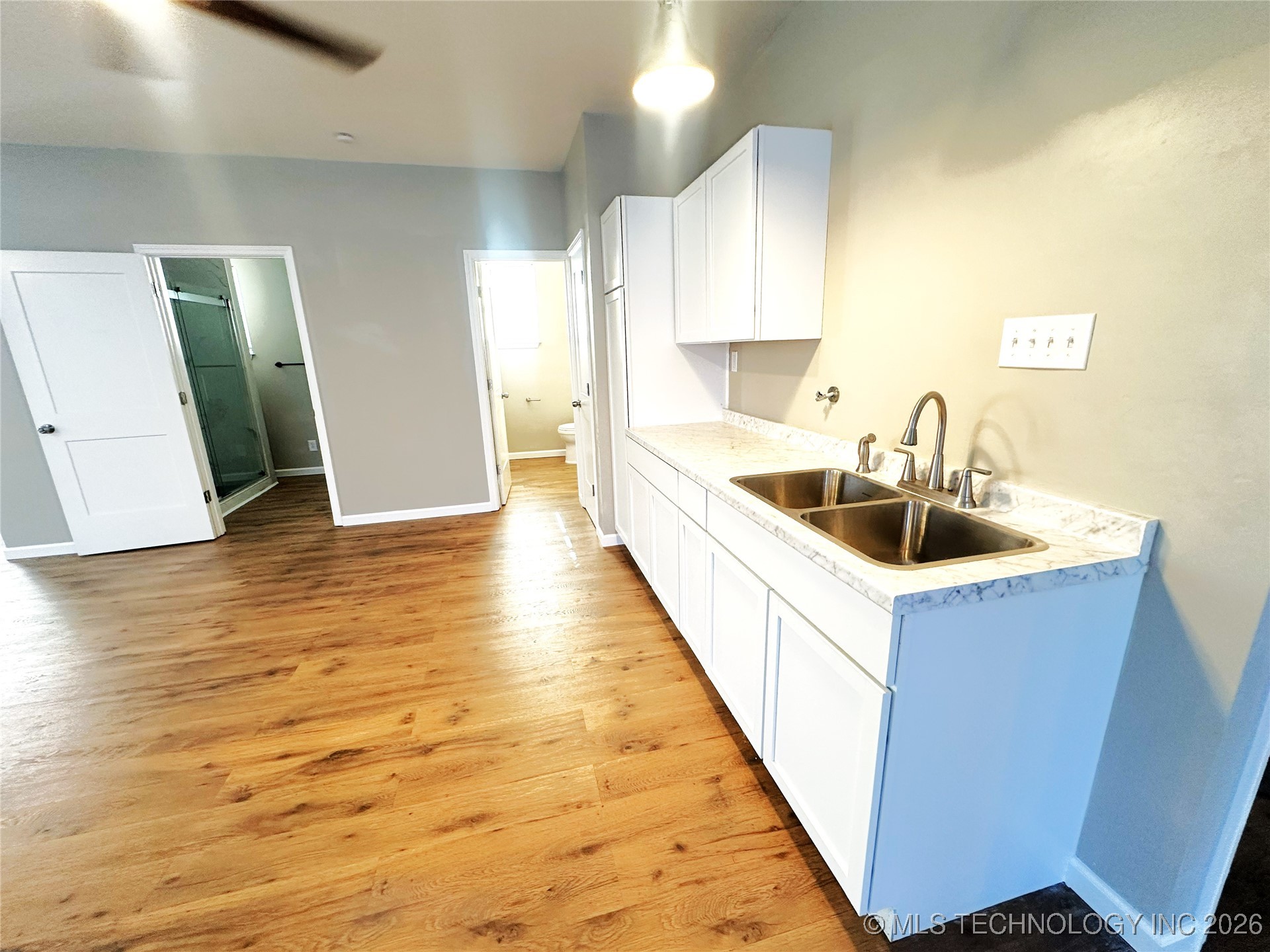 28 Country Club Drive Property Photo 13