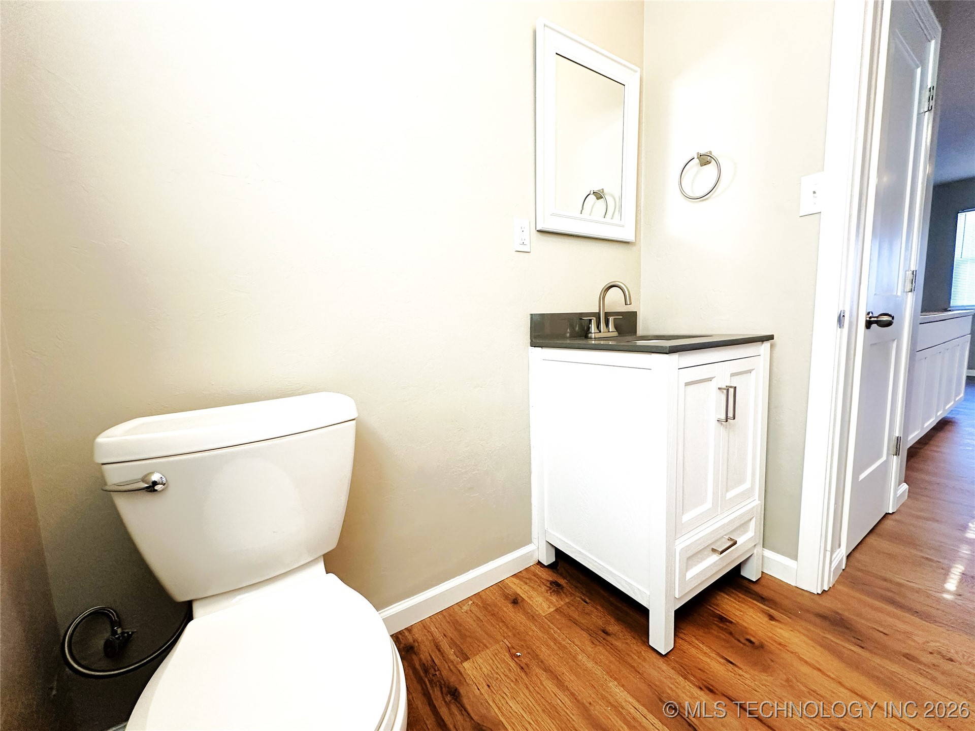 28 Country Club Drive Property Photo 15