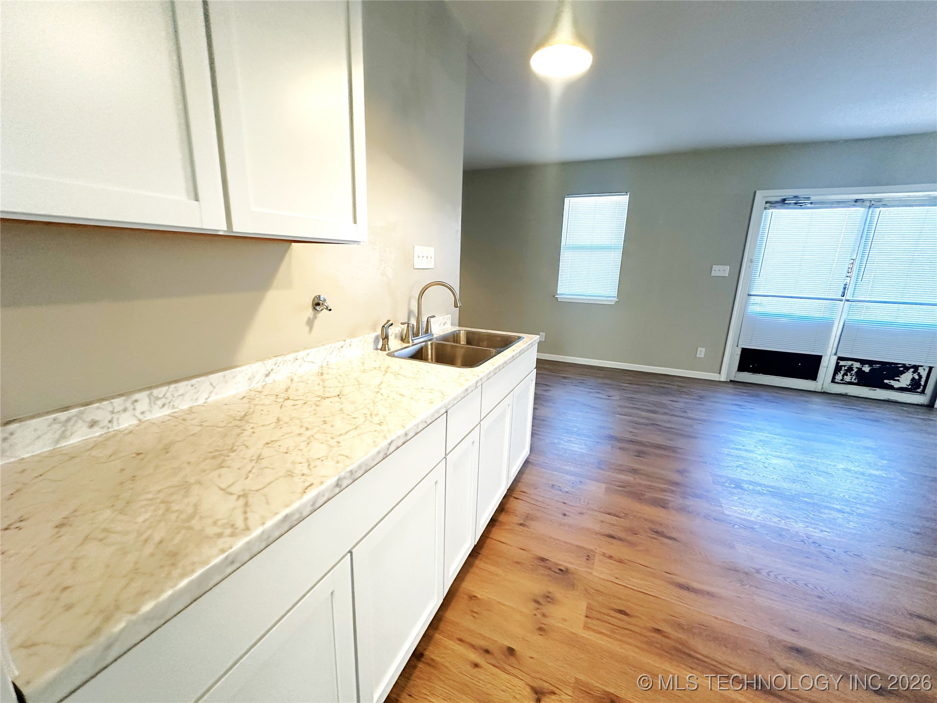 28 Country Club Drive Property Photo 16