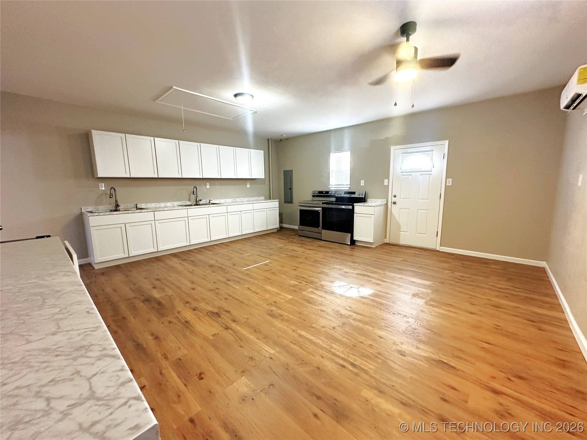 28 Country Club Drive Property Photo 19