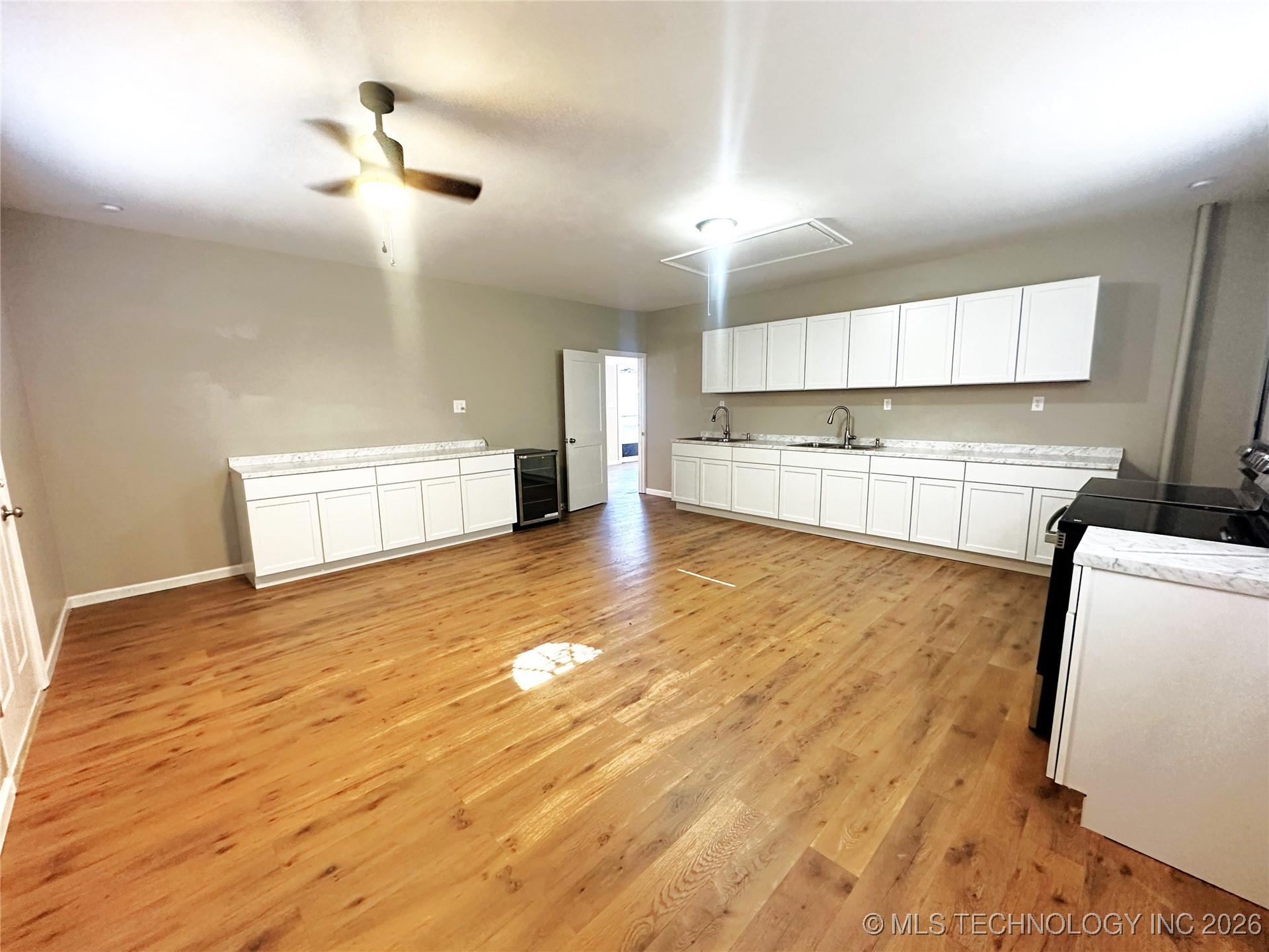 28 Country Club Drive Property Photo 21