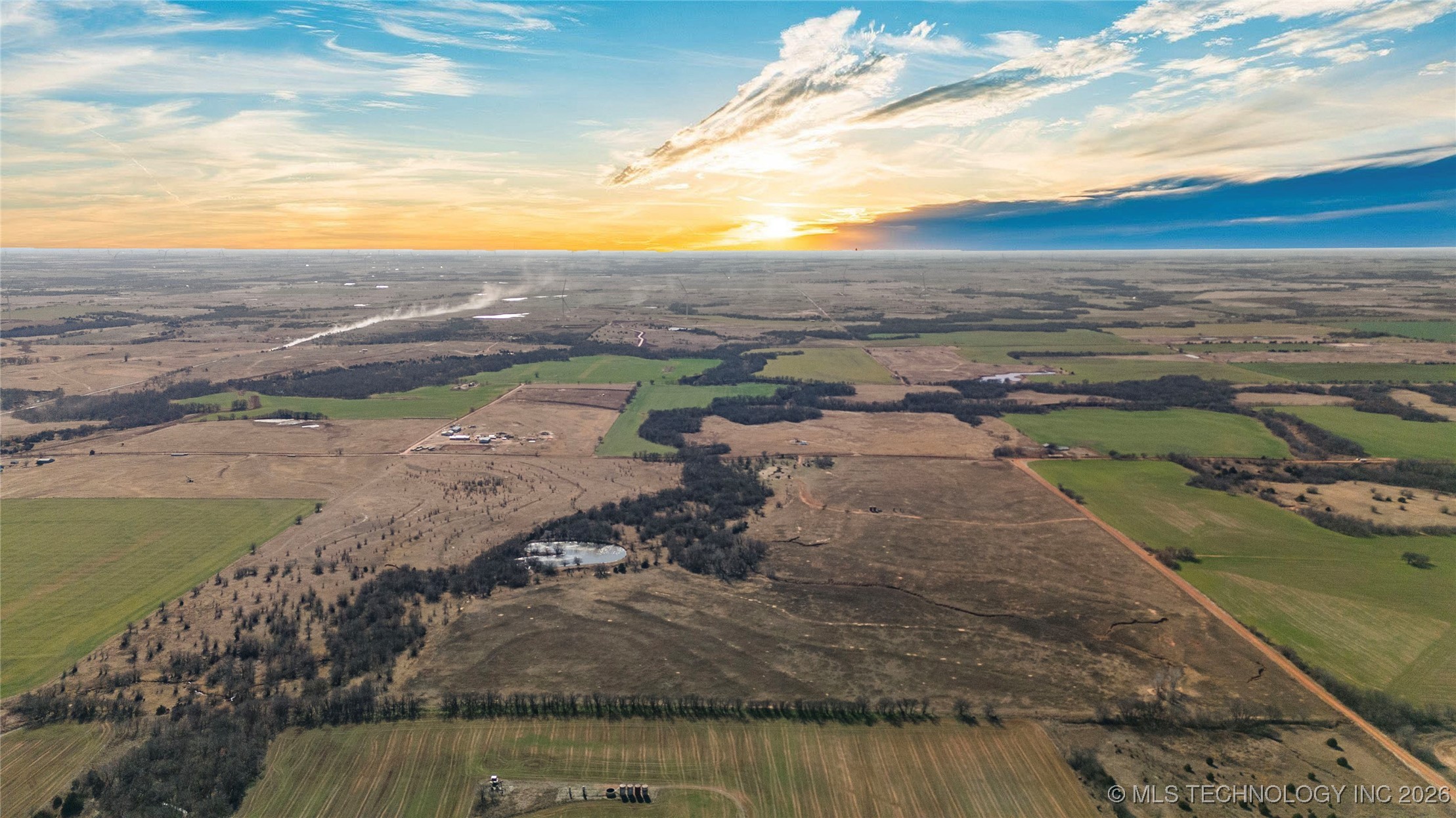 166 W 630 Road Property Photo 4