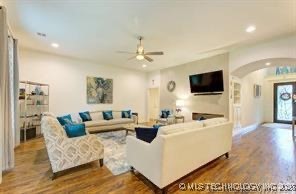 2827 E 103rd Place Property Photo 12