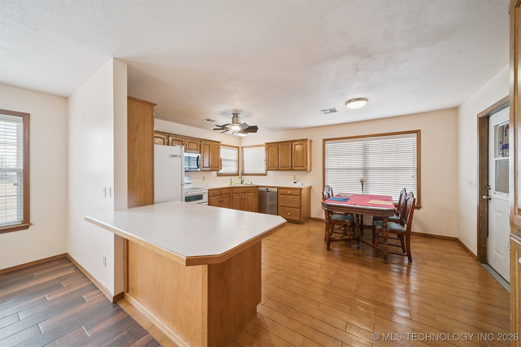 5401 N 435 Property Photo 6