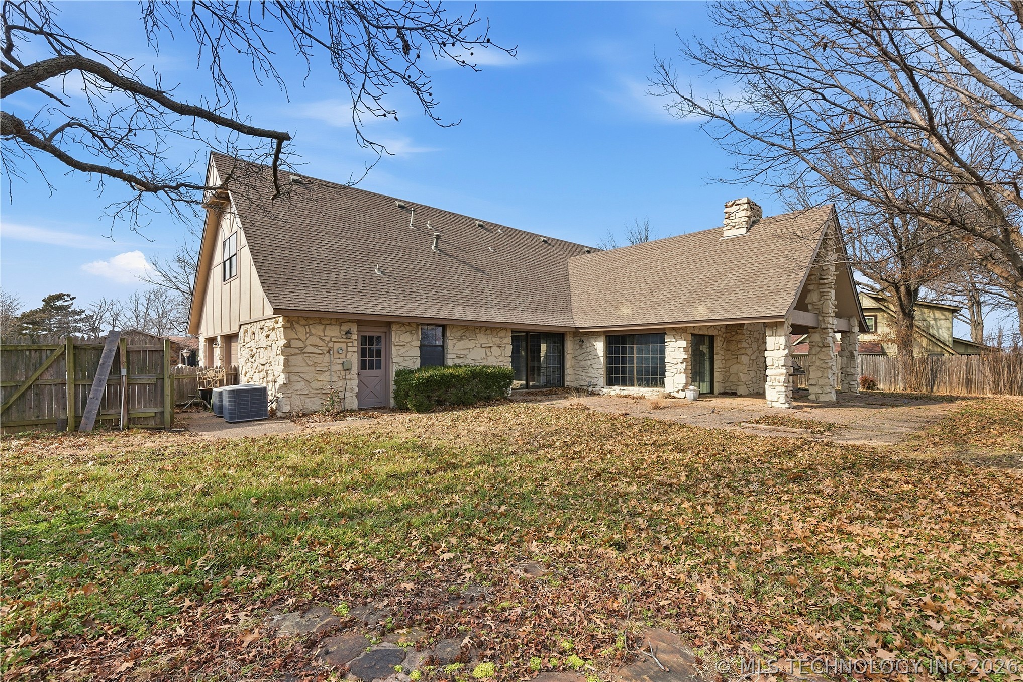 105 Mockingbird Lane Property Photo 7