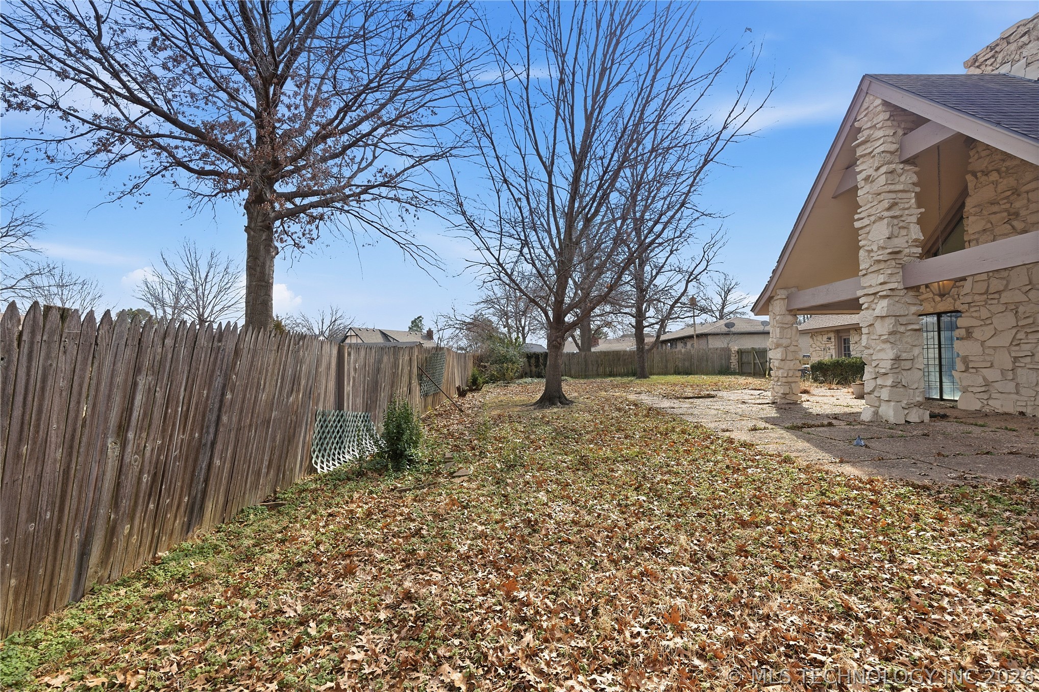 105 Mockingbird Lane Property Photo 9