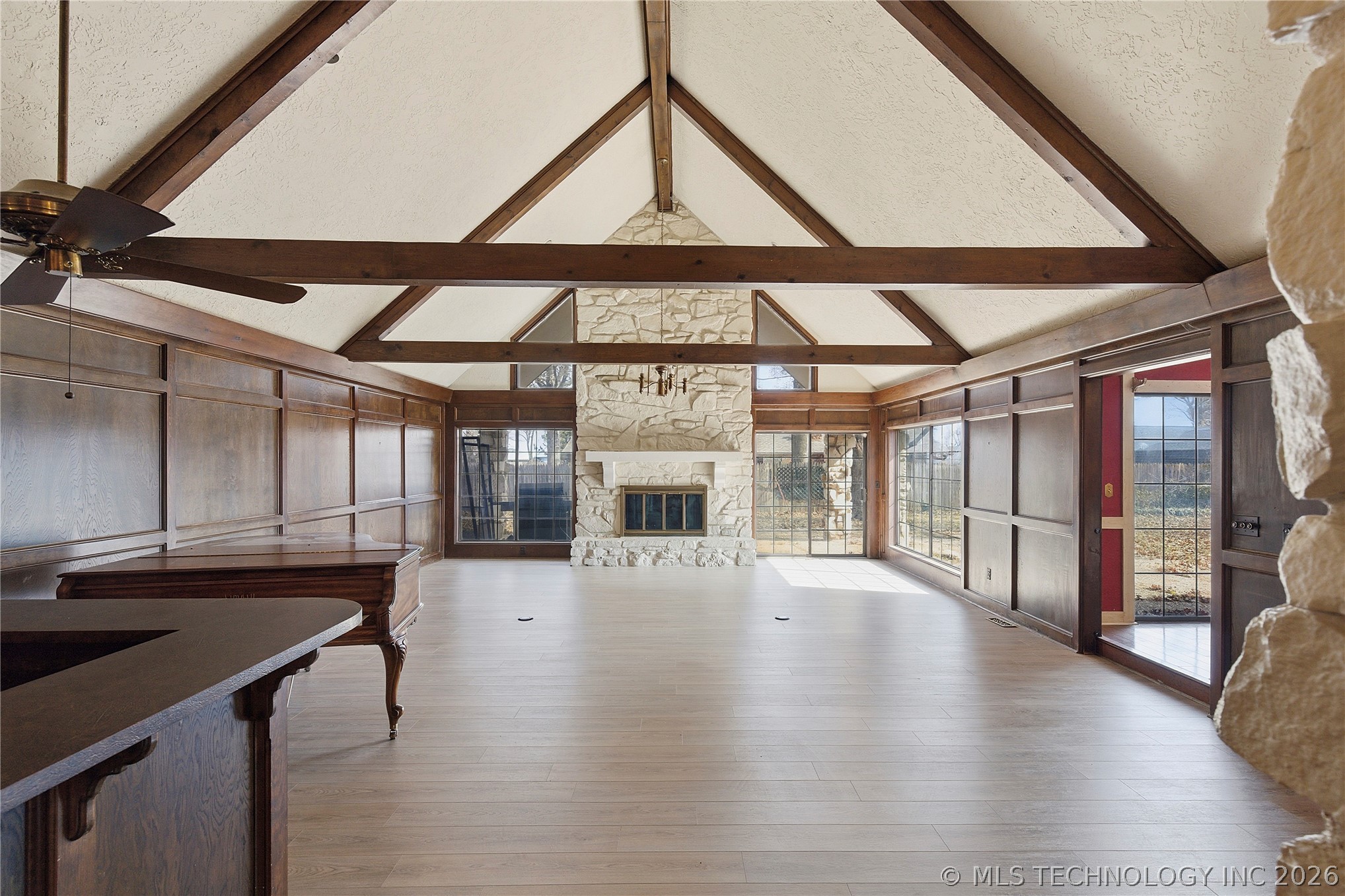 105 Mockingbird Lane Property Photo 14