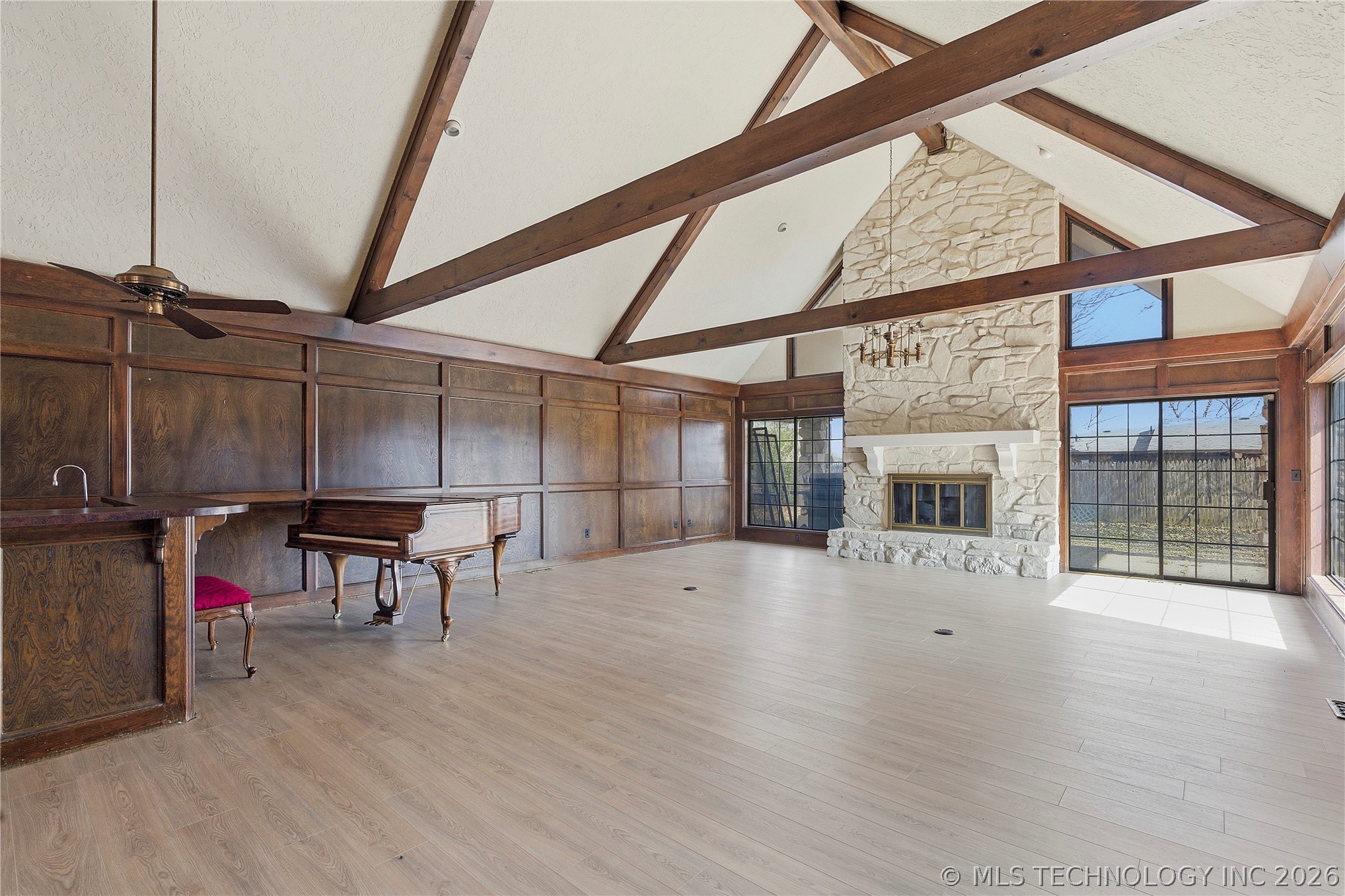 105 Mockingbird Lane Property Photo 16