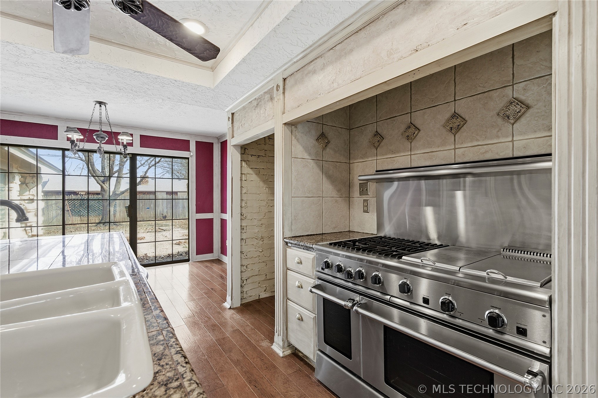 105 Mockingbird Lane Property Photo 23