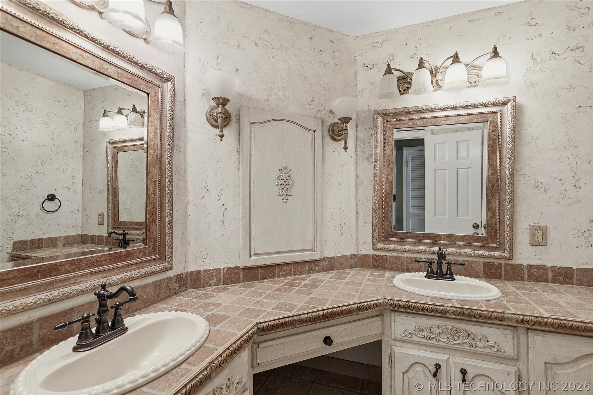 105 Mockingbird Lane Property Photo 38