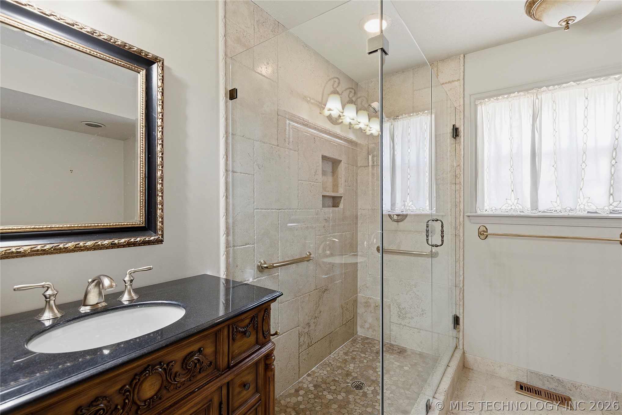 105 Mockingbird Lane Property Photo 40