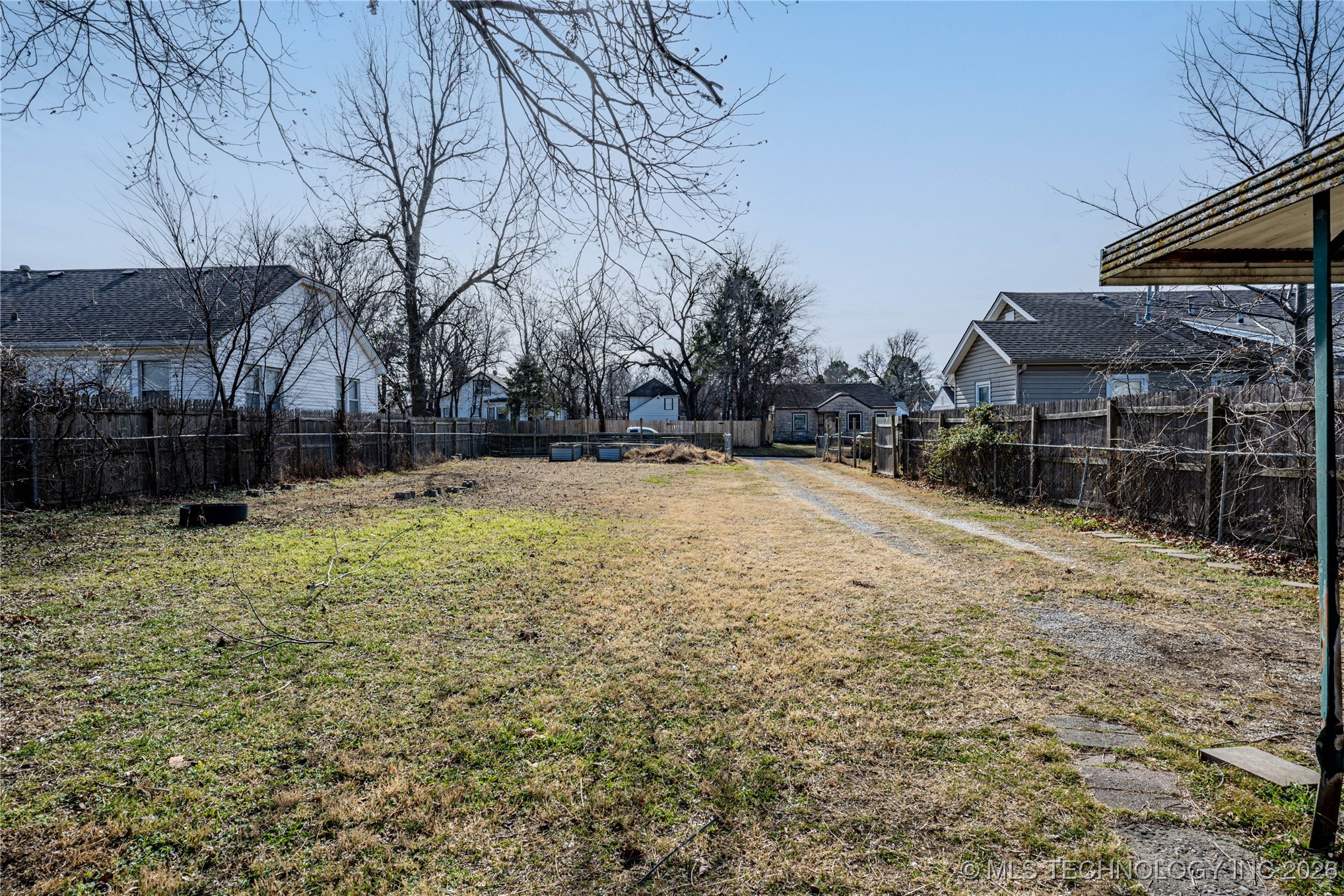 4743 E 6th Street Property Photo 4