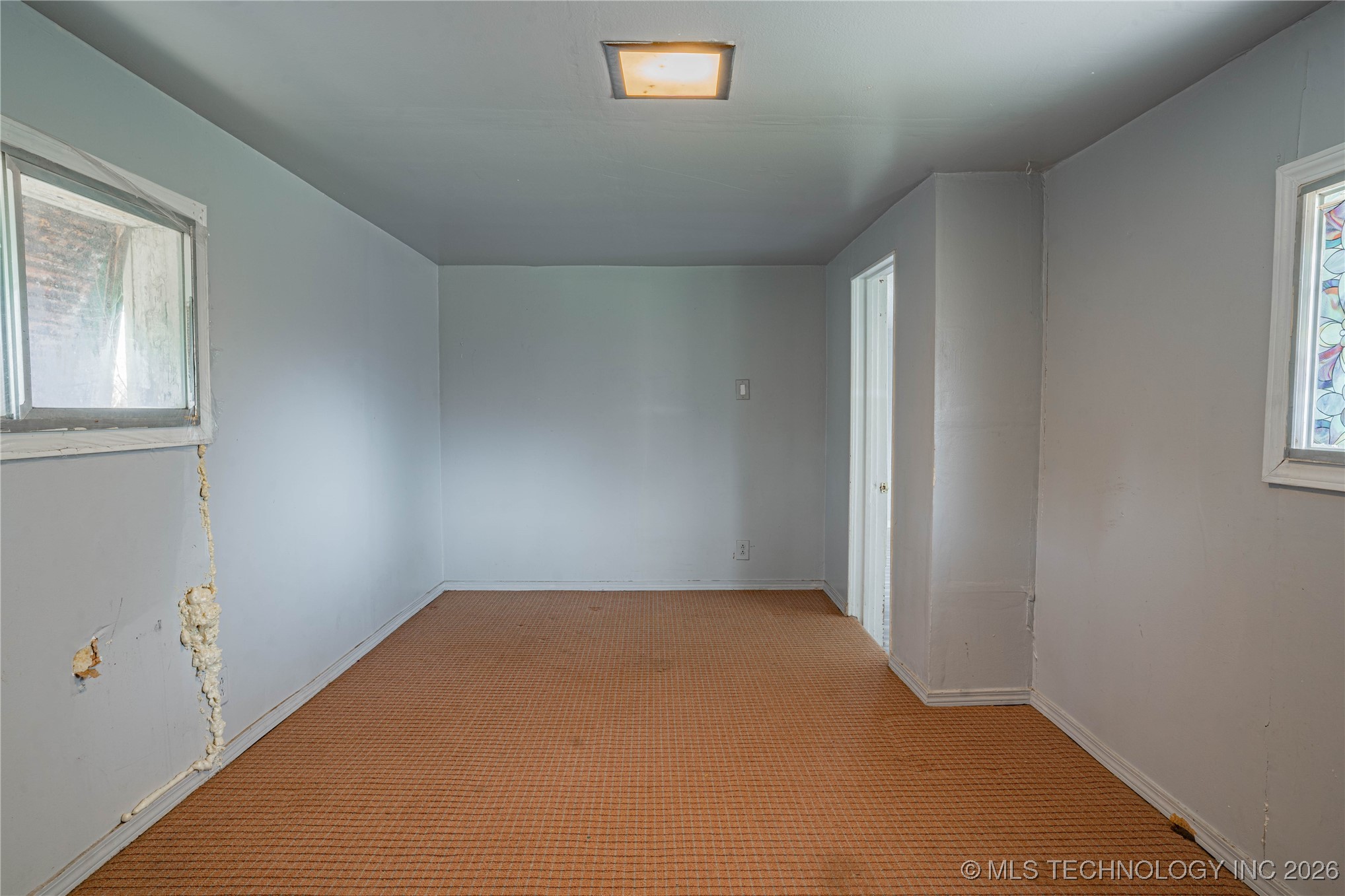 4743 E 6th Street Property Photo 9